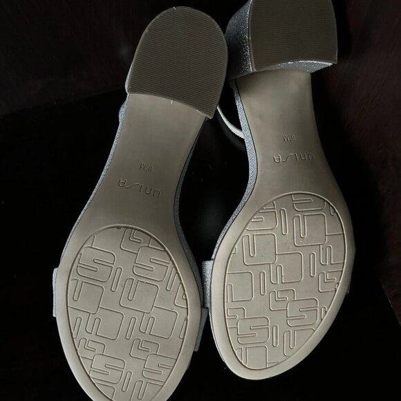NEW - Unisa Silver Block Heels – Size 8.5 - Picture 2 of 3